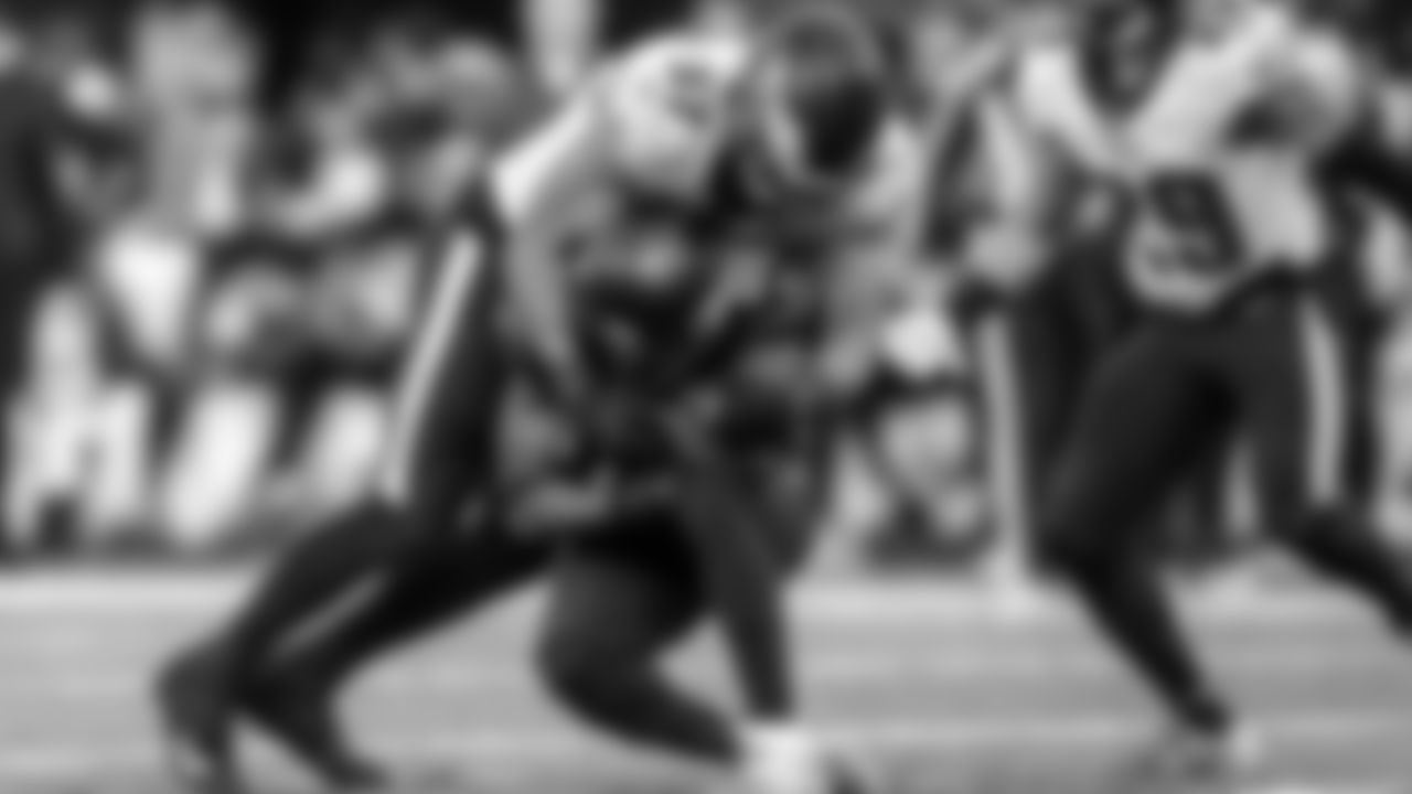 LB T.J. Edwards