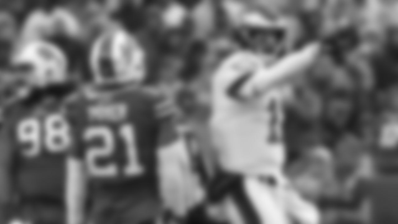 QB Carson Wentz