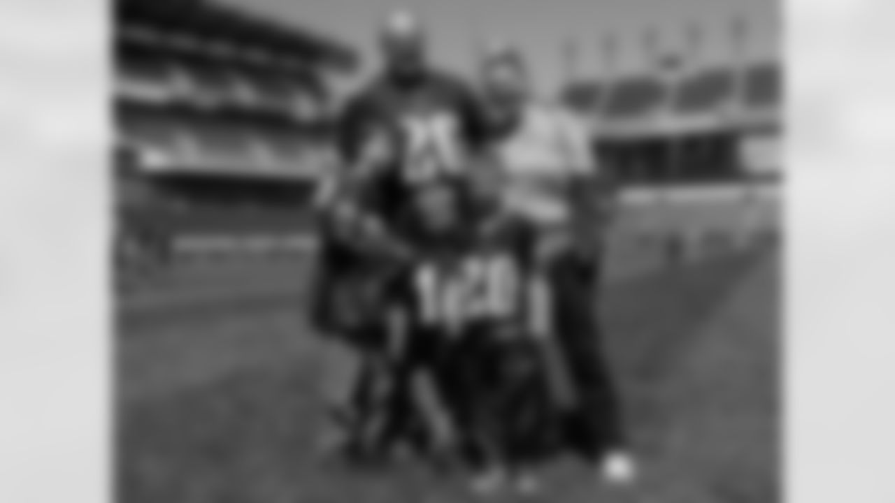 Huddle Up For Autism offered an all-out look at Lincoln Financial Field