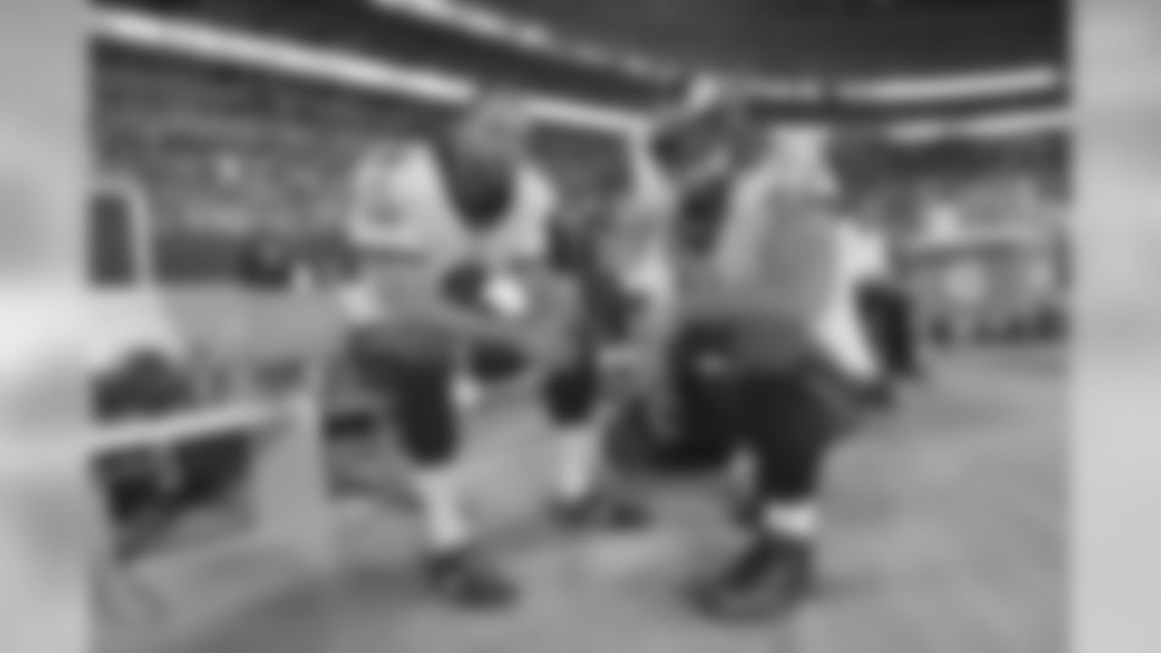 P Donnie Jones, LS Jon Dorenbos