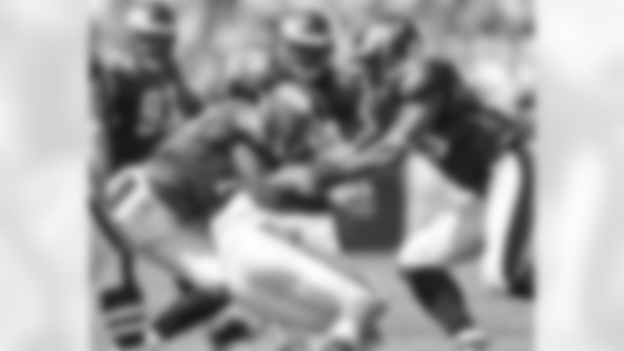 Eagles Defense wraps up their man