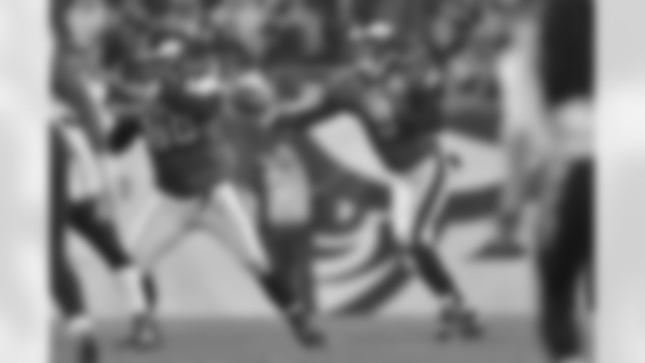 QB Nick Foles