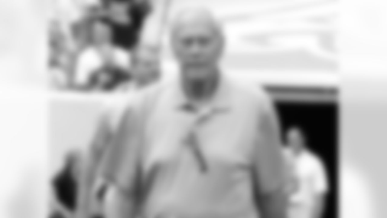 Former TE Pete Retzlaff