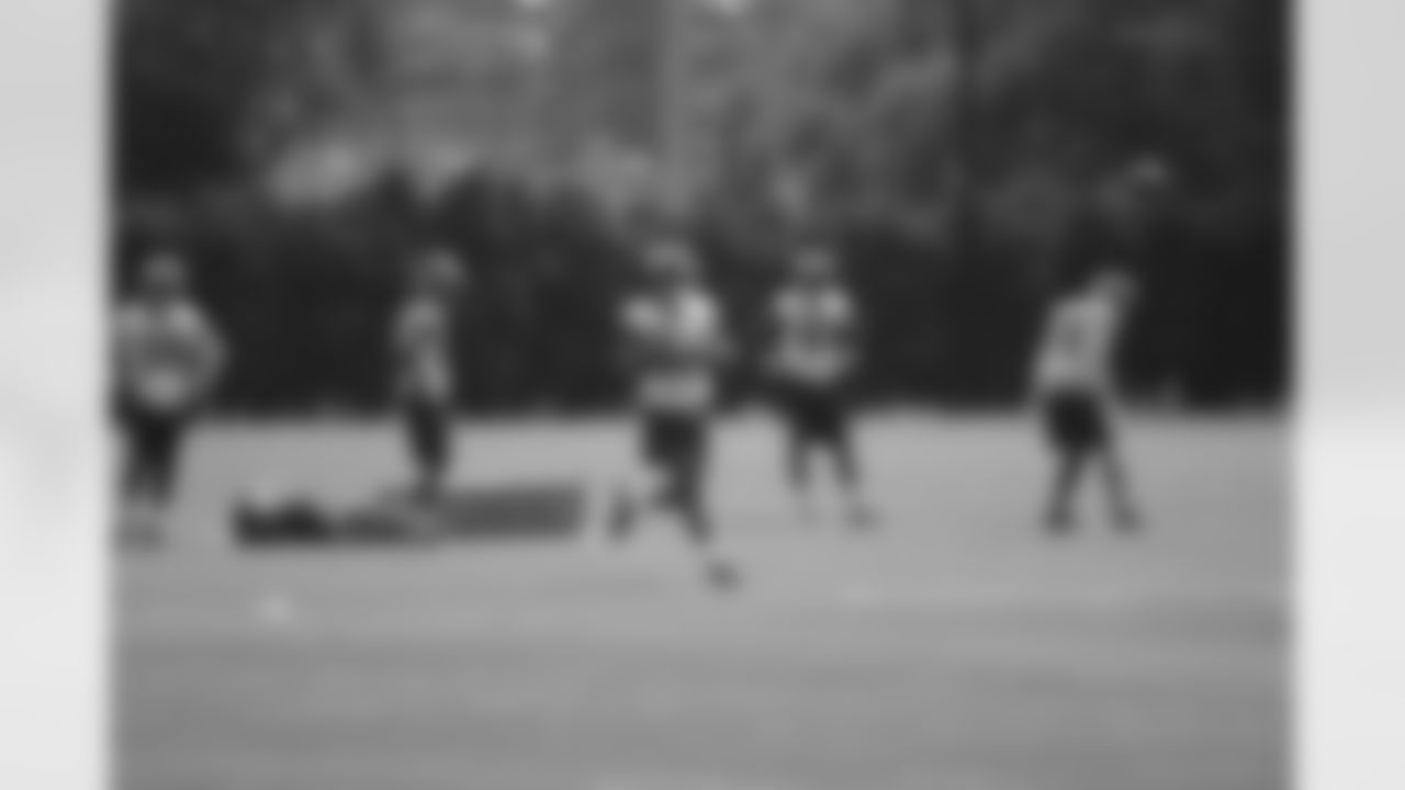 DB Eric Rowe runs towards the ball