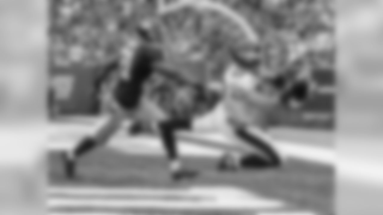 Week 17: TE Brent Celek made this amazing catch in last year's Week 5 win at the Giants. The 2014 season finale at MetLife Stadium could be another de facto NFC East title game