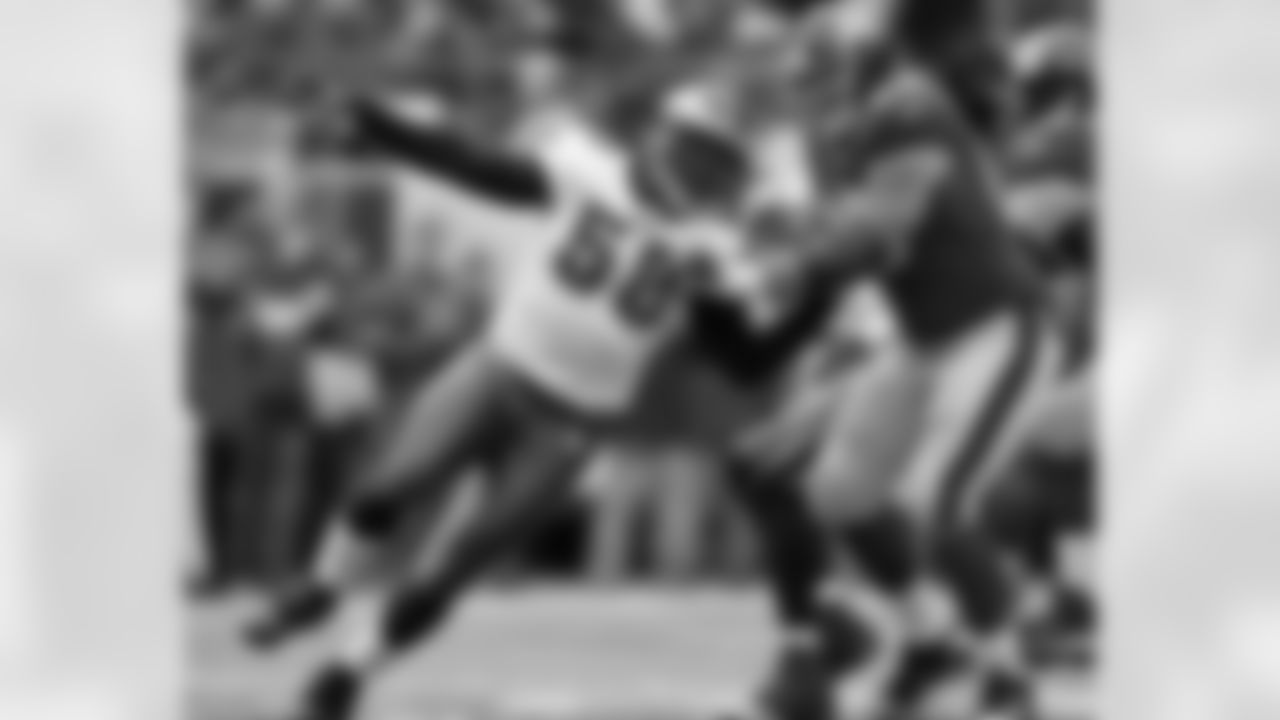 DE Trent Cole in action