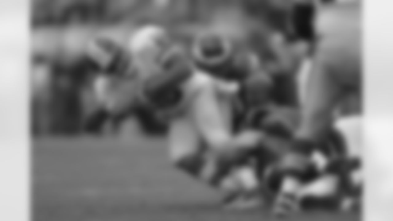 Eagles' safety Nate Allen tackles Redskins RB Alfred Morris.