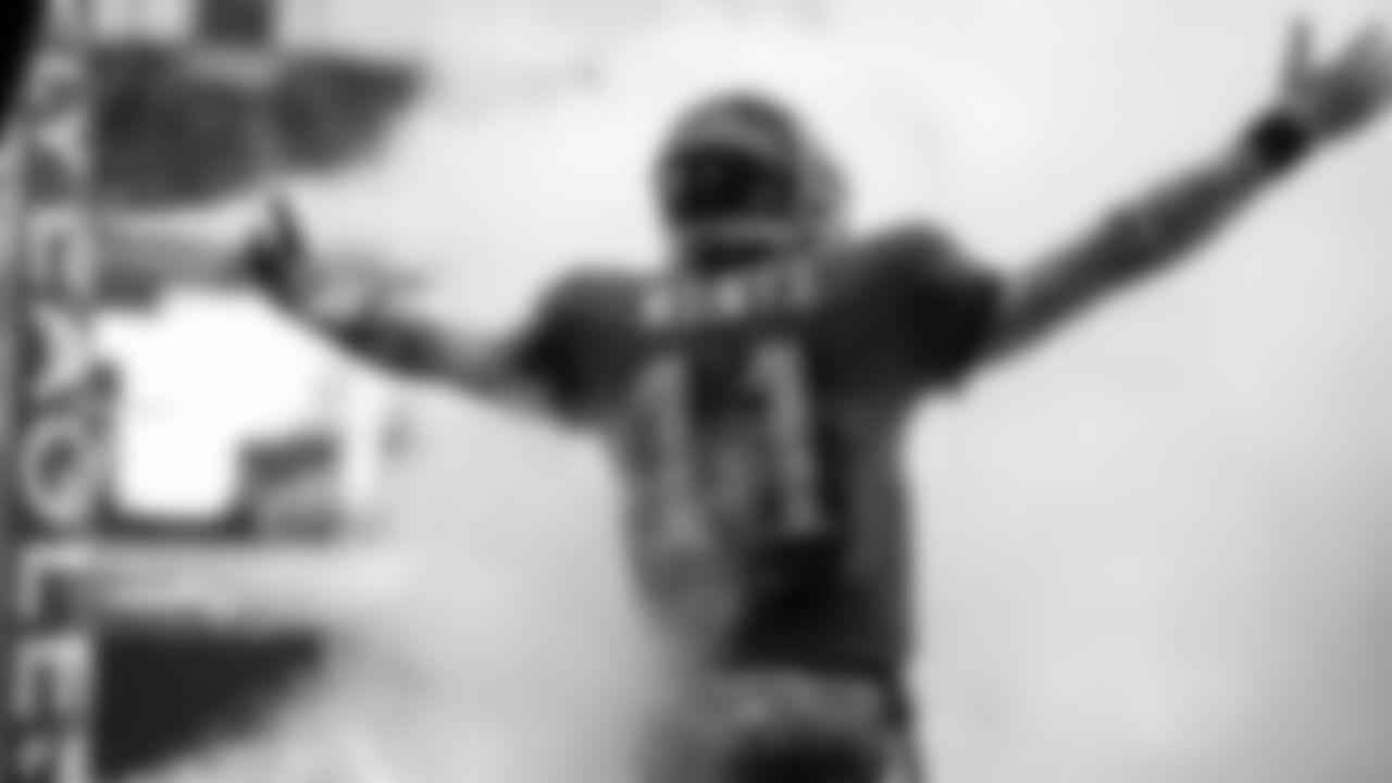 QB Carson Wentz