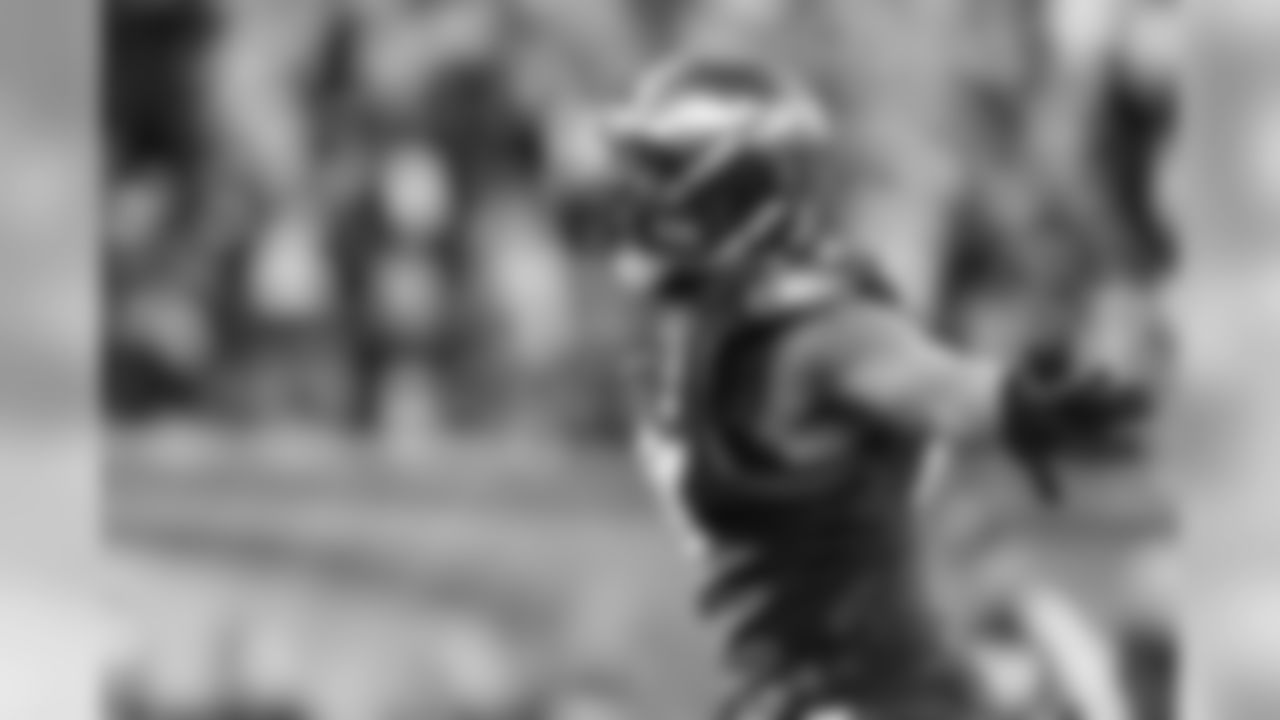 DE Michael Bennett