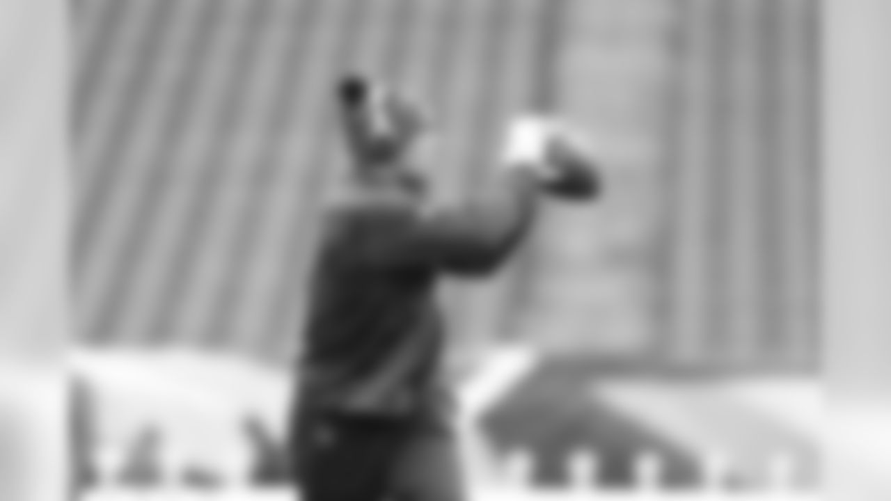 TE Zach Ertz