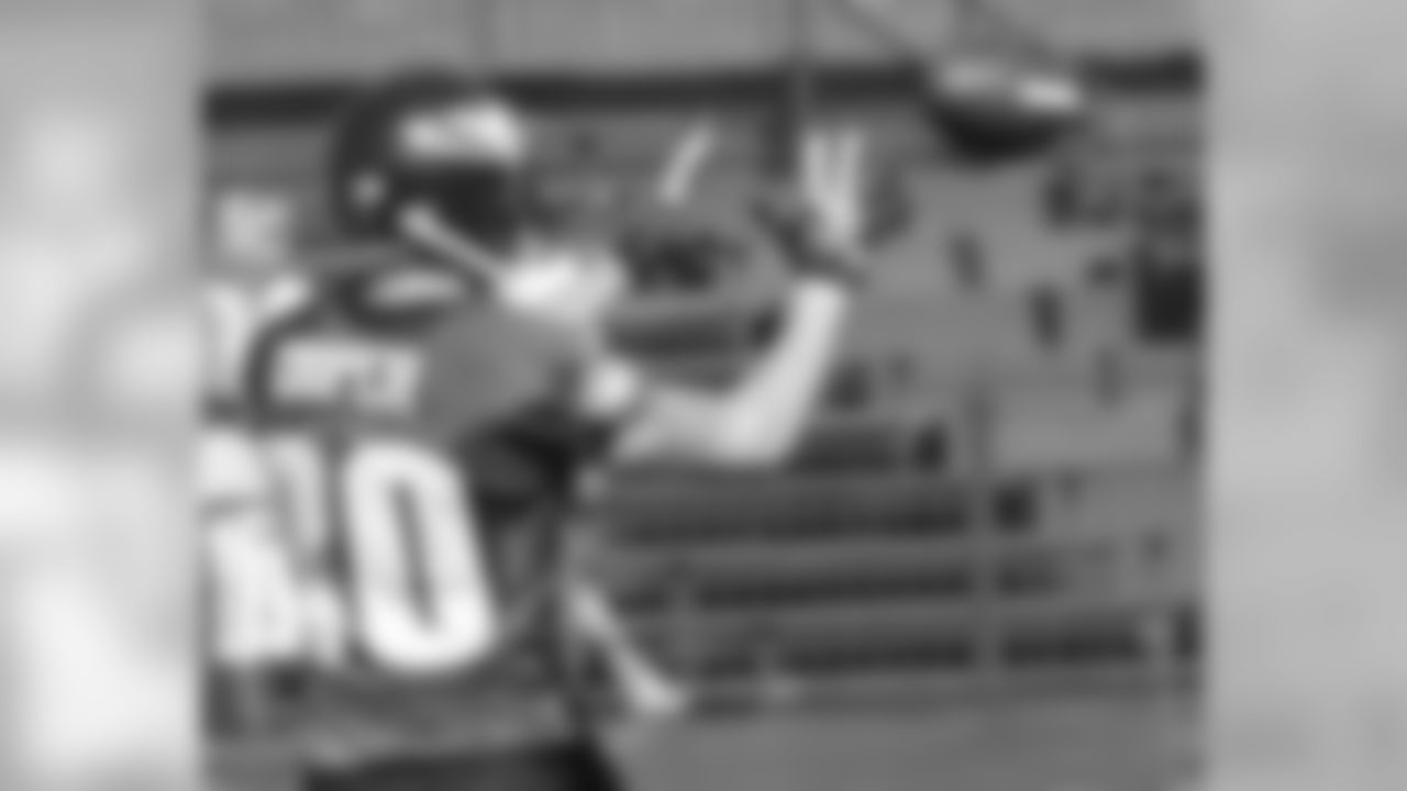 WR Blue Cooper looks in the ball