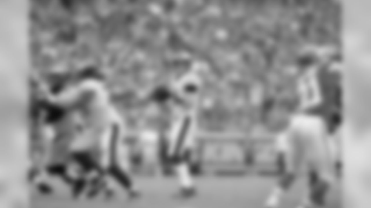 QB Carson Wentz