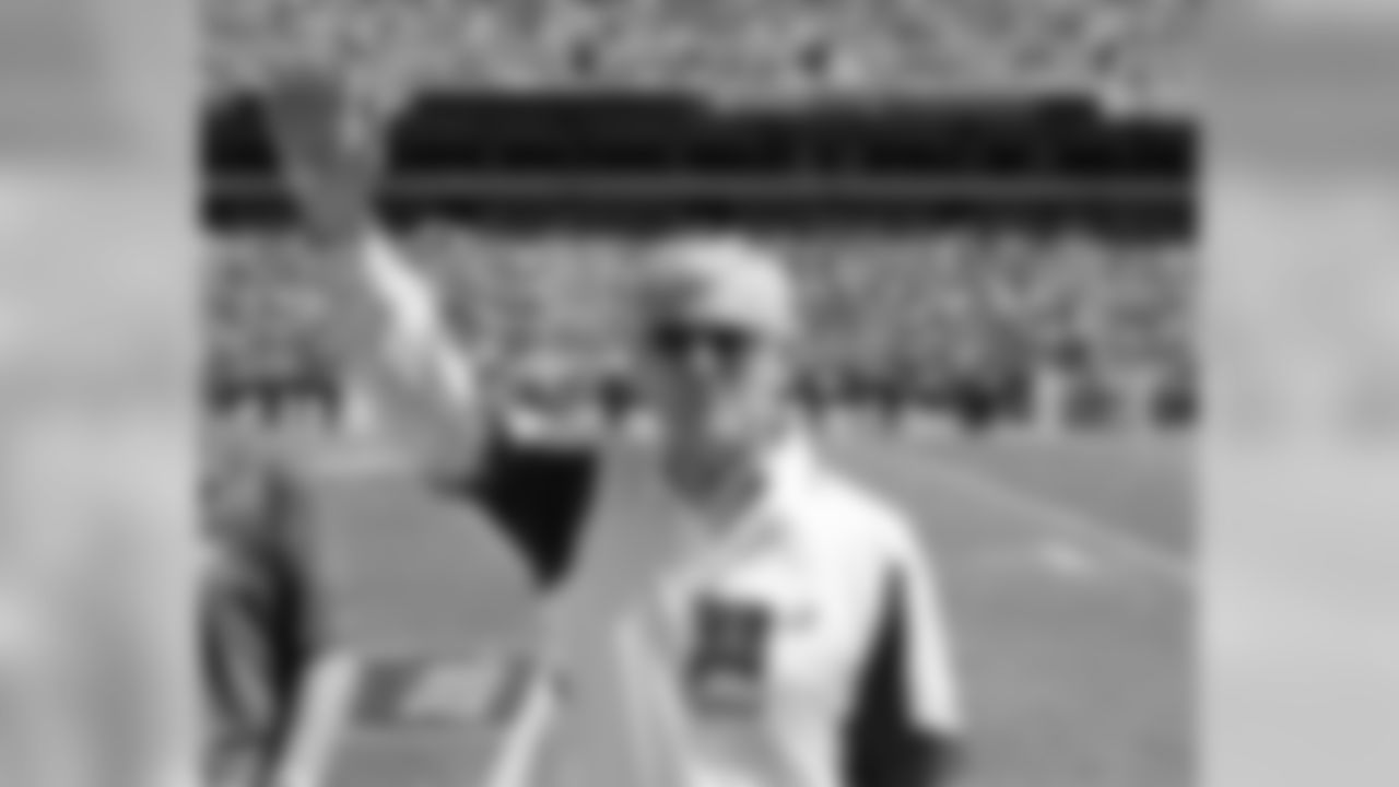 Alumni Day featured former Eagles and Rams head coach Dick Vermeil