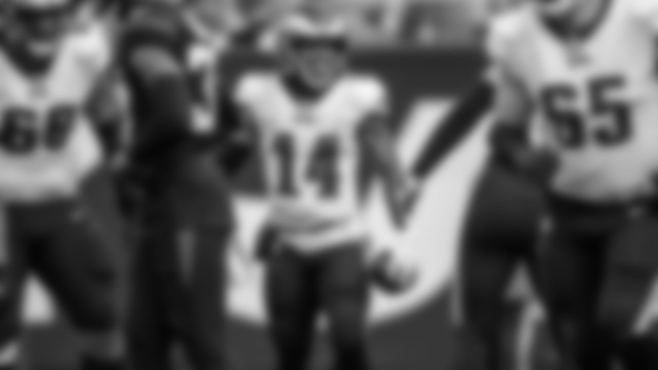 RB Kenneth Gainwell