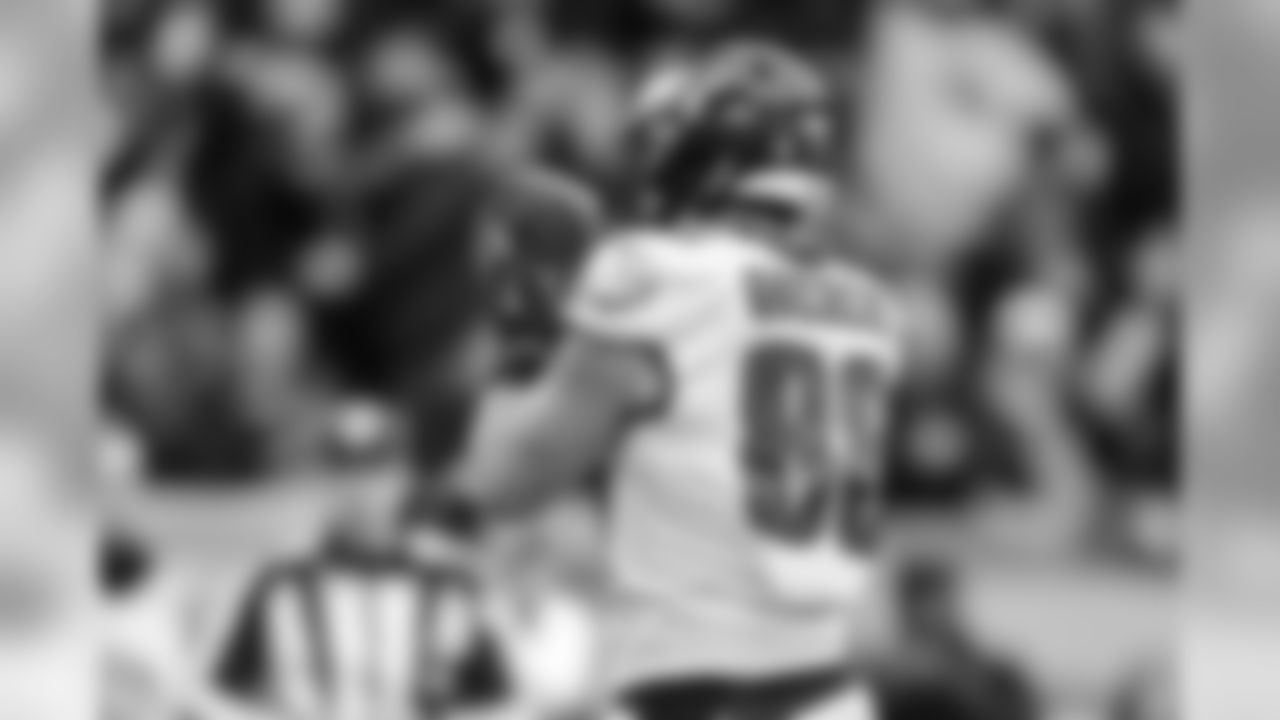 TE Dallas Goedert
Philadelphia Eagles vs. Jacksonville Jaguars at Wembley Stadium on October 28, 2018
