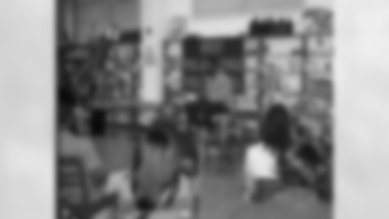 Michael Vick Visits West Philadelphia High School