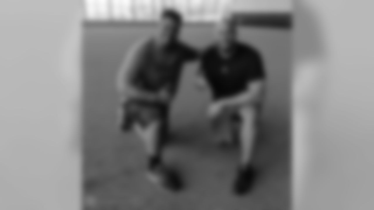 T Lane Johnson: "2 👍 for our 2nd Annual OL Masterminds Summit - huge success! 50+ offensive linemen getting better, sharing tidbits & insights, and dropping knowledge! #OLMasterminds #PaveTheLane