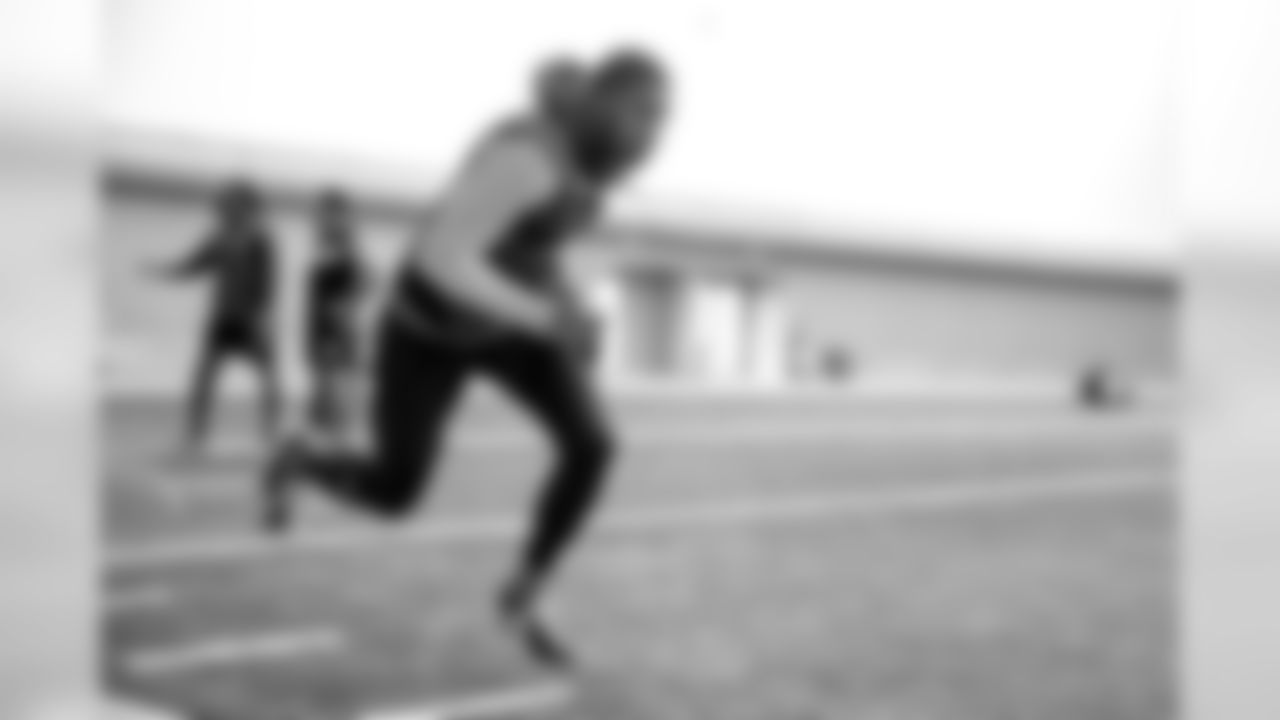 WR Nelson Agholor.