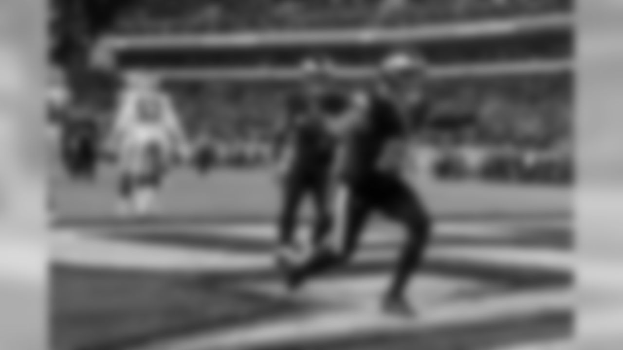 TE Zach Ertz
Philadelphia Eagles vs. Dallas Cowboys at Lincoln Financial Field on November 11, 2018