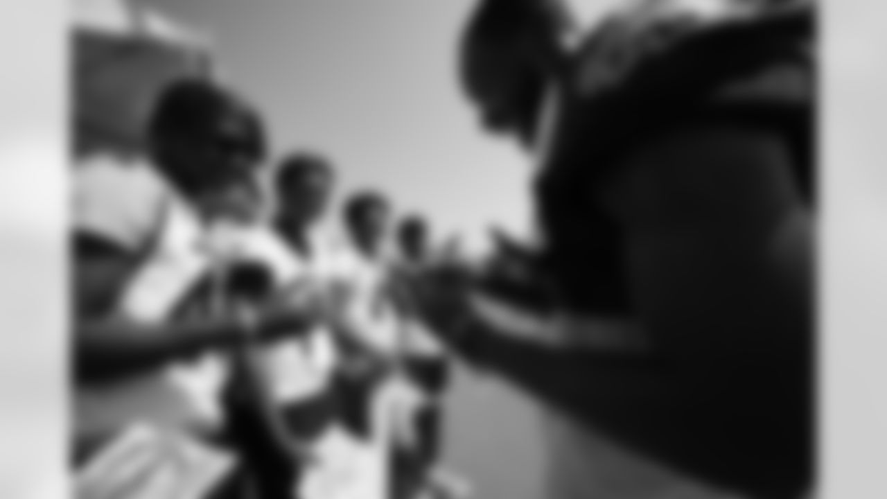RB Miles Sanders