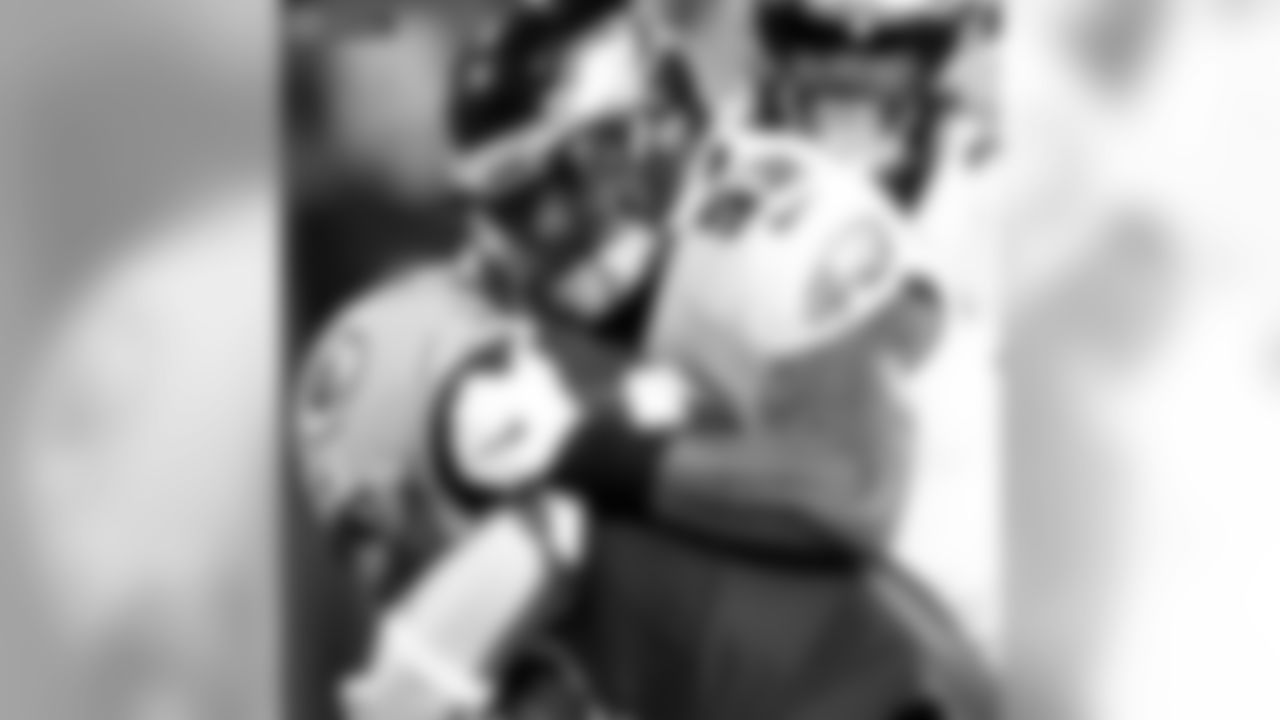 LB Nigel Bradham: "Blessed 2019 brought me so many memories always remember I grew up to be who I wanted to be!!!!"