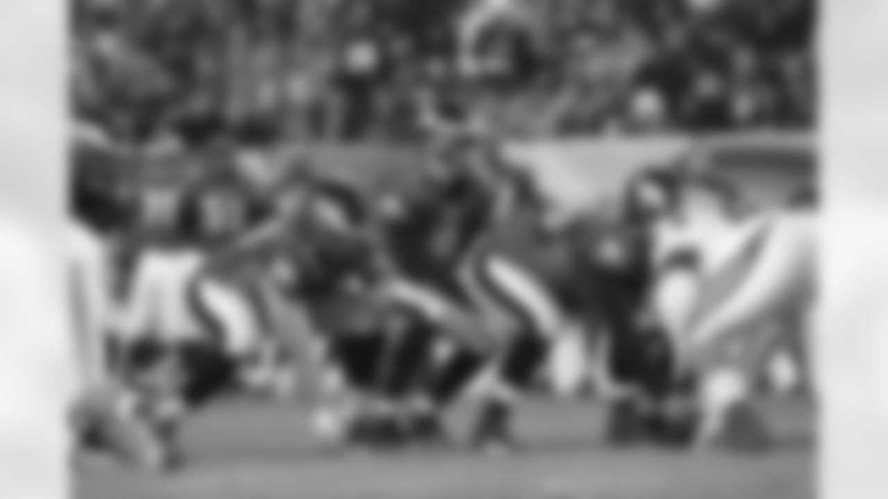QB Nick Foles