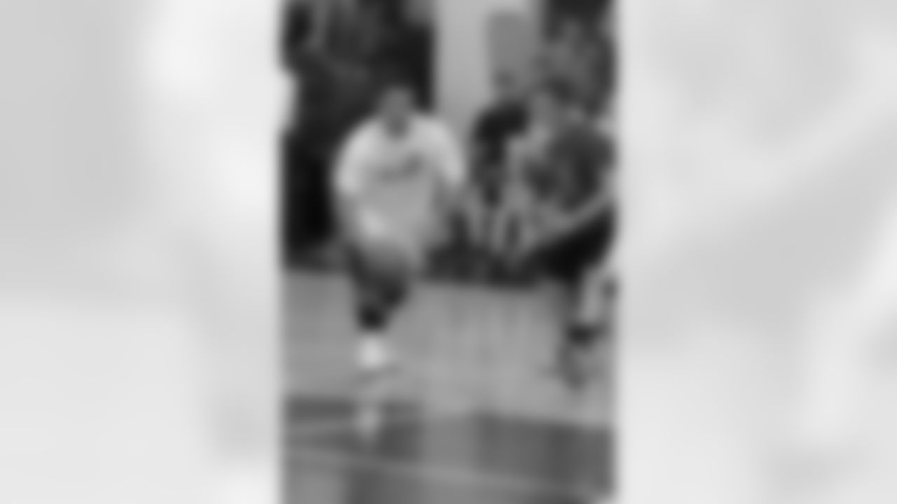 G.J. Kinne added 18 points, 6 rebounds and 3 assists