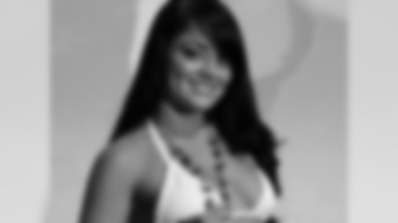 Jessica at the calendar unveiling