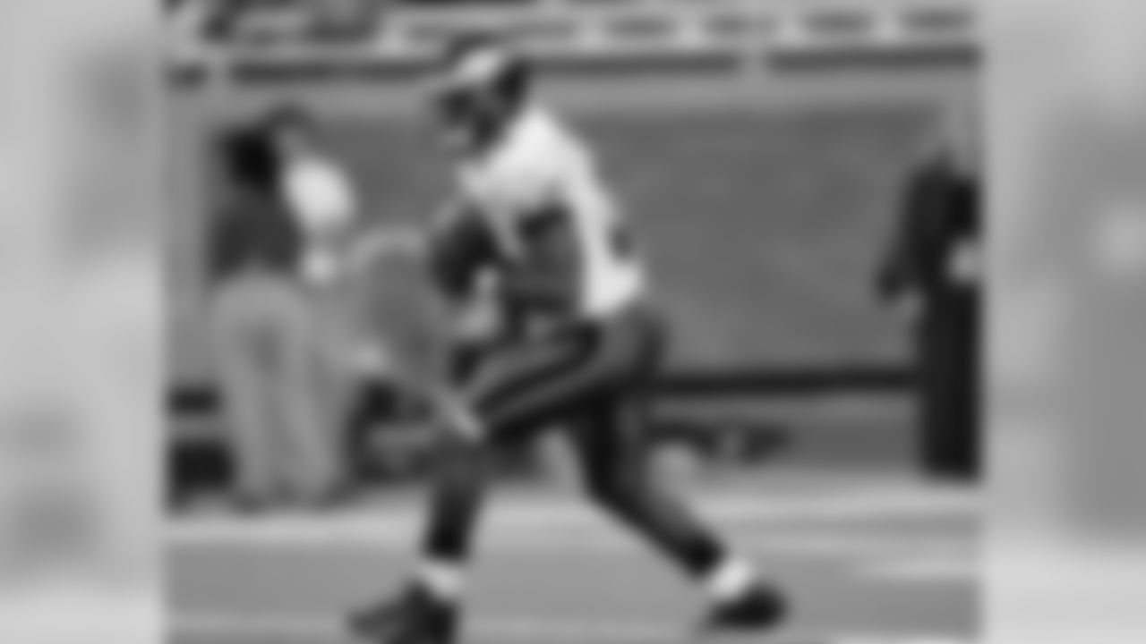 RB Brian Westbrook
