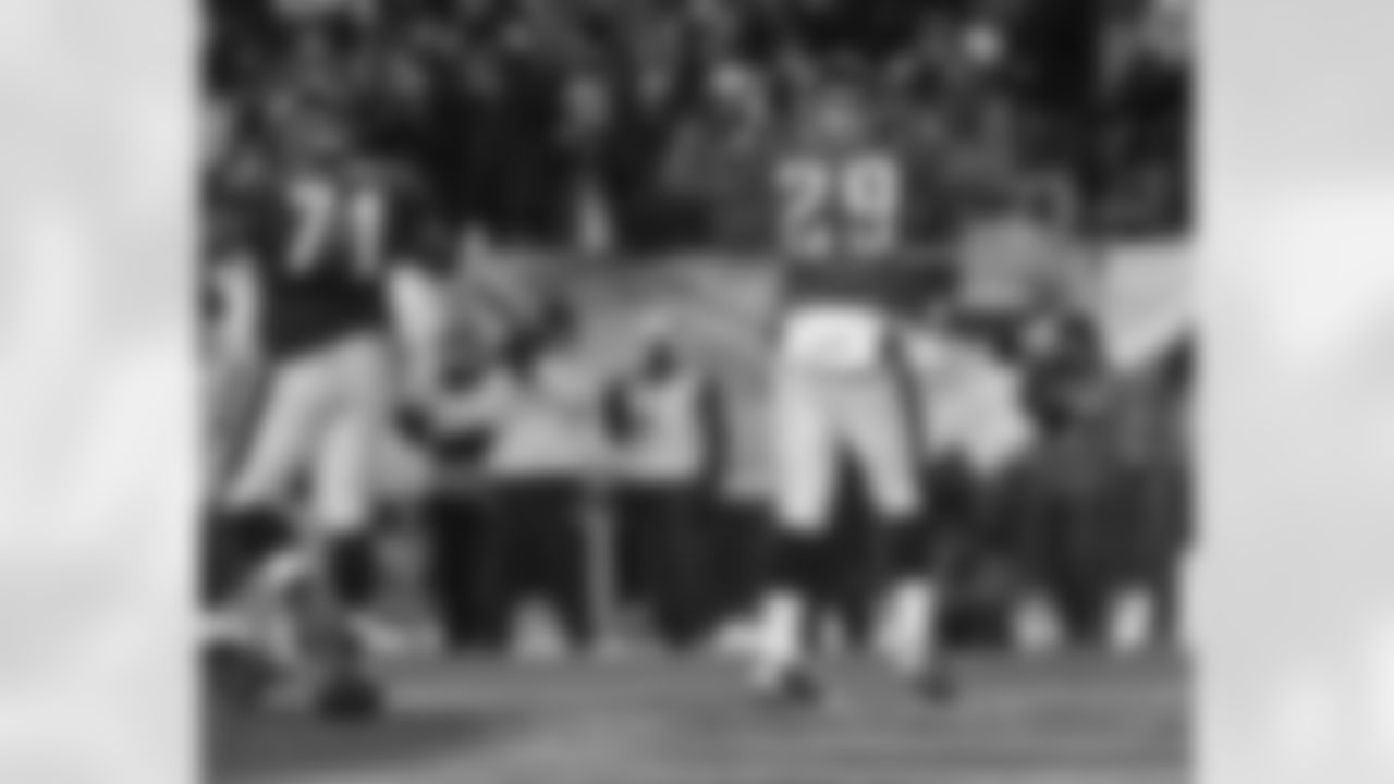 RB LeSean McCoy flexes some muscle following TD run