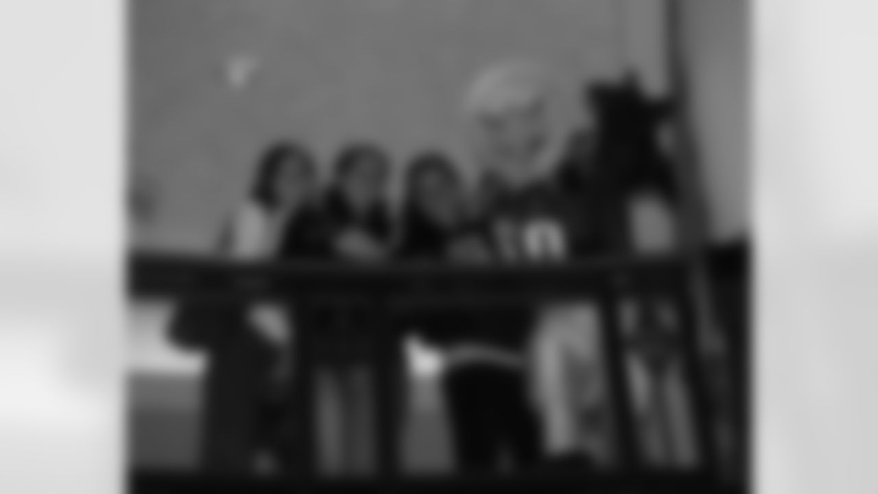 Looks like SWOOP found some friends while walking around the mall