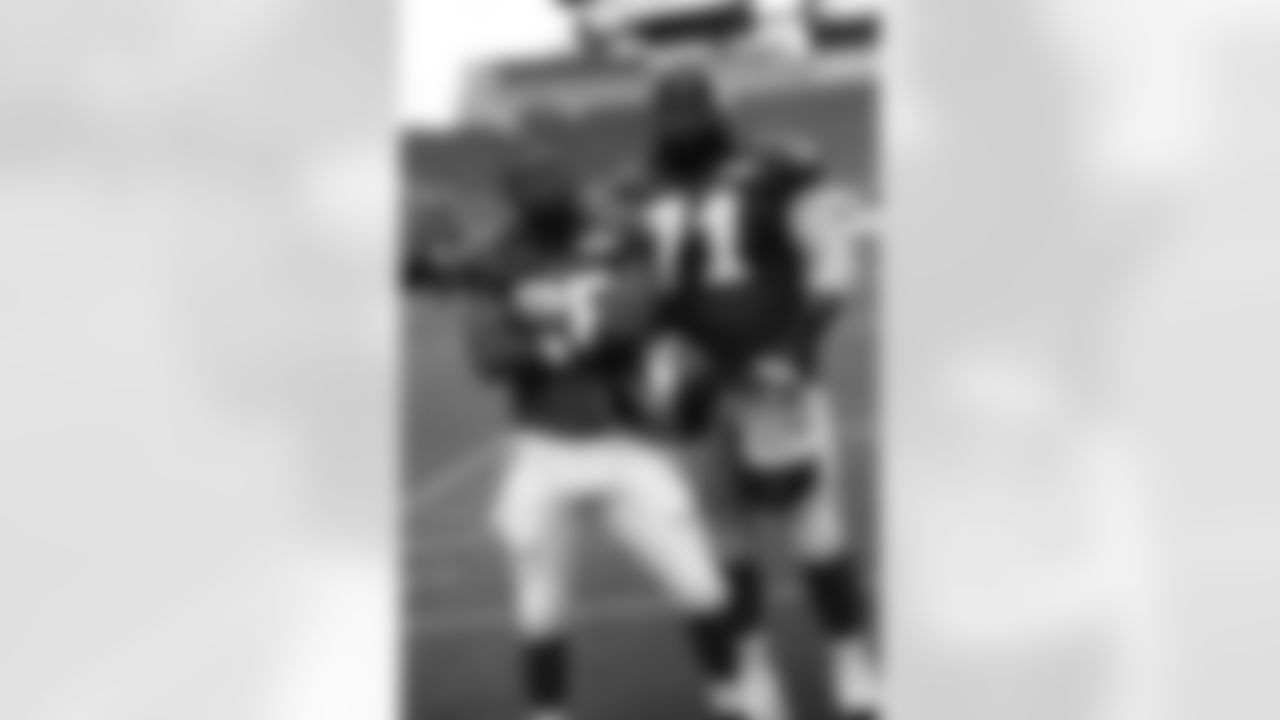 LeSean McCoy and Jason Peters pose for an All-Pro photo