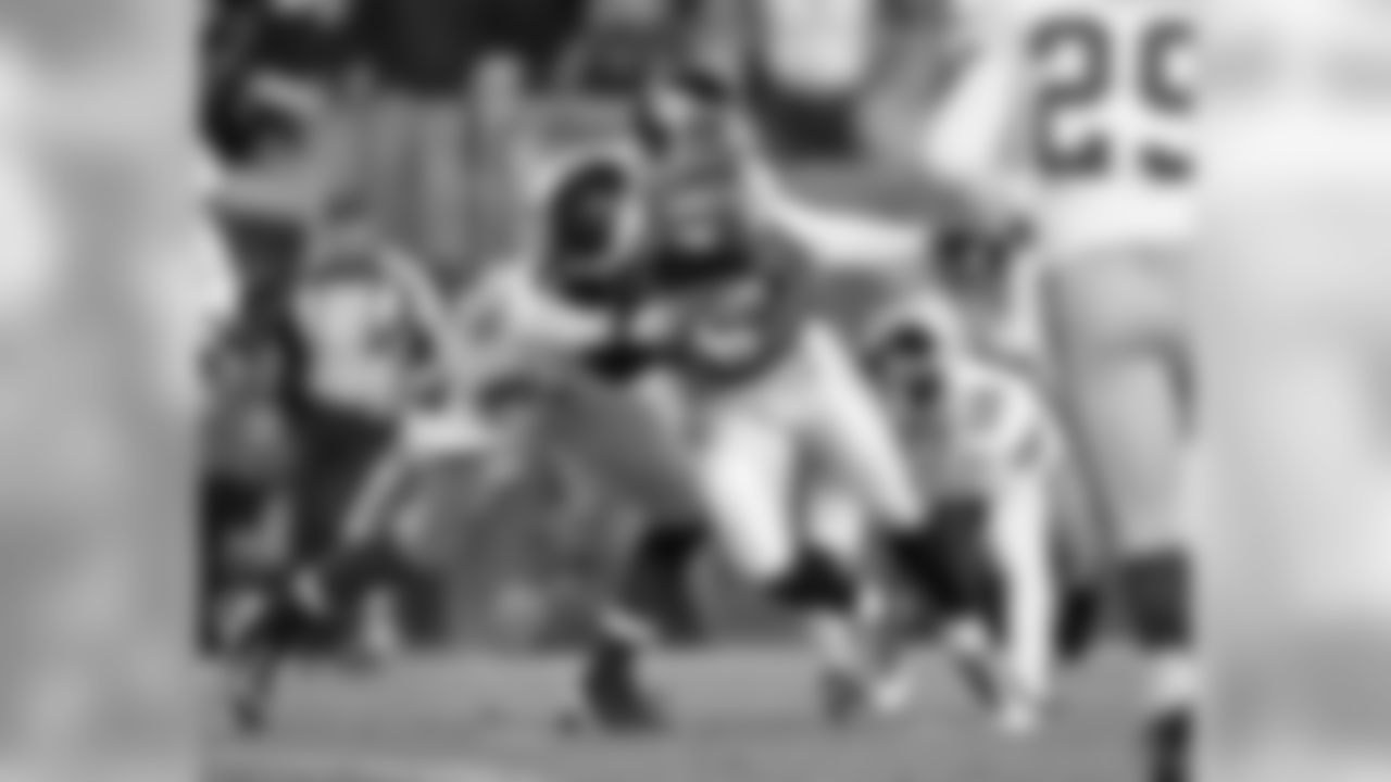 WR Jason Avant fights his way for yards after a catch