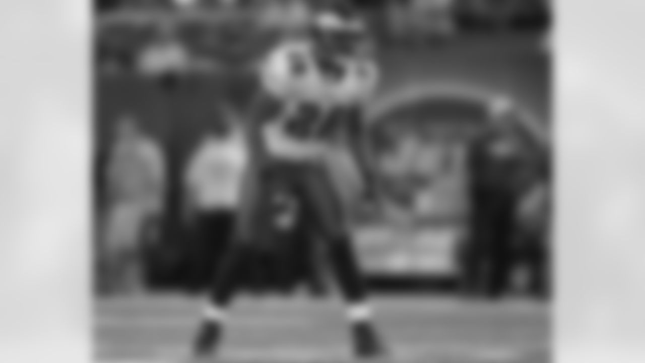 S Sean Jones