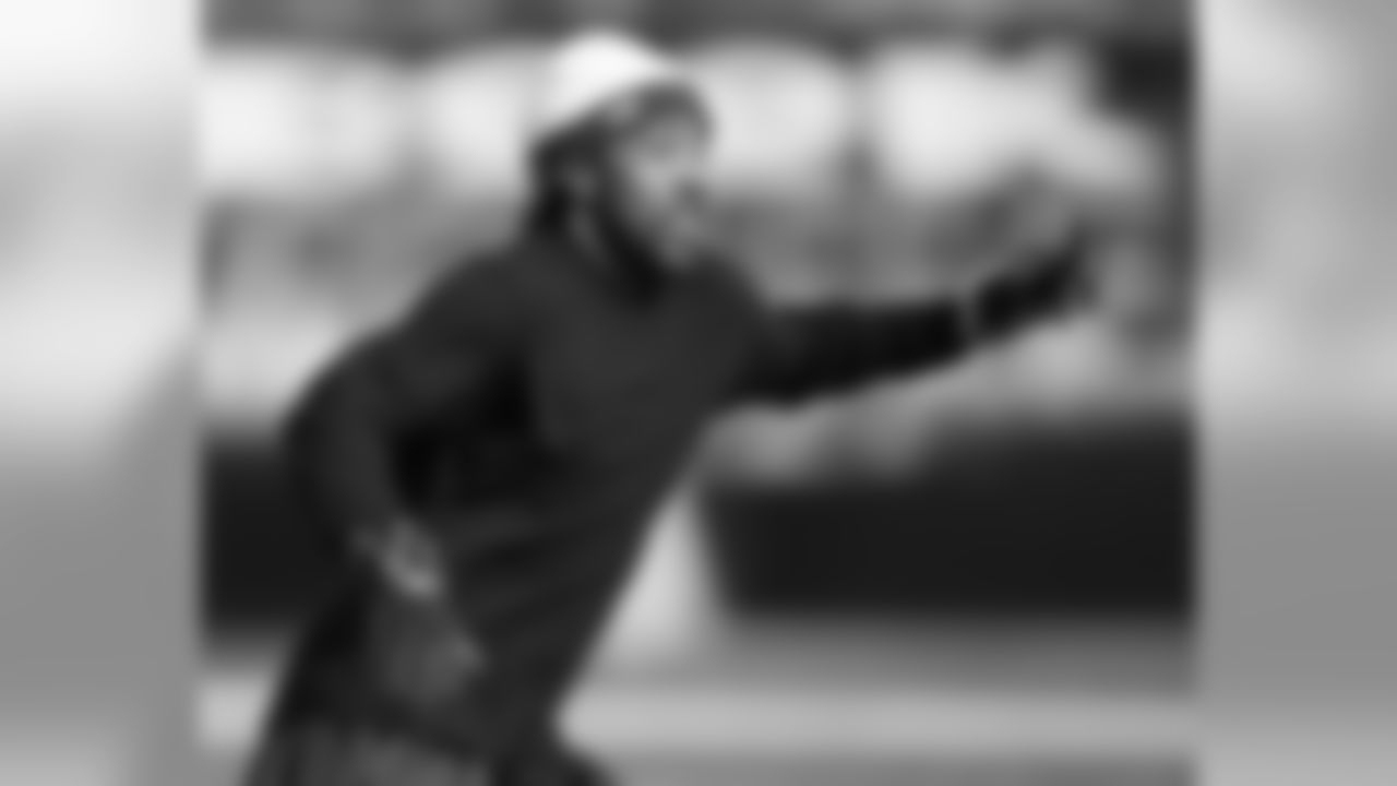 WR Greg Lewis