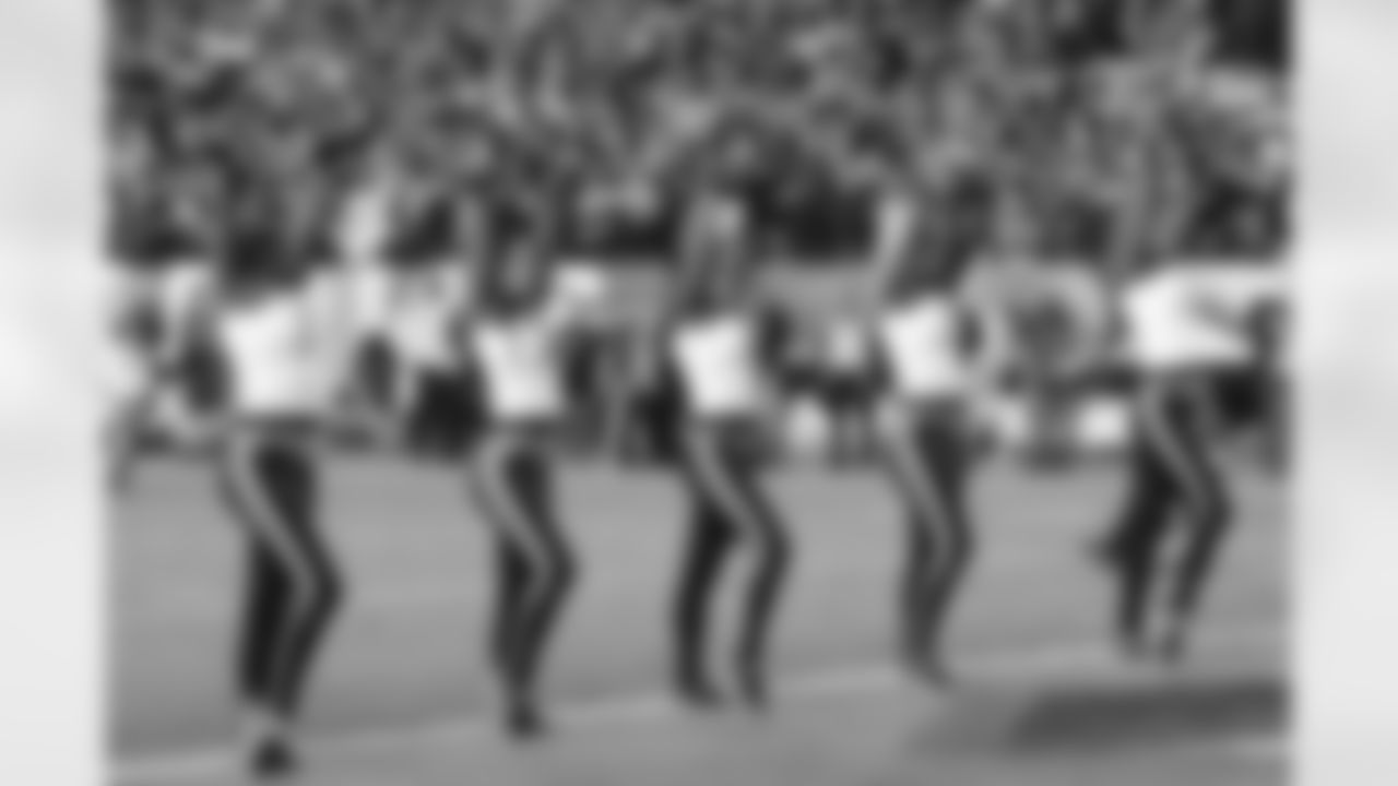 Cheerleaders performing to the Eagles Fight Song after one of the touchdowns