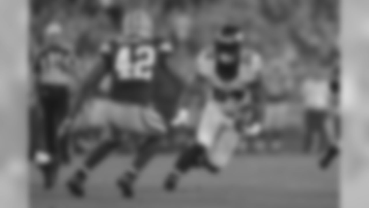RB Ryan Mathews plots his move