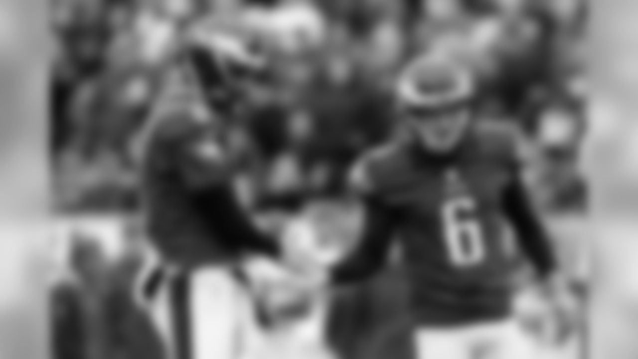 P Donnie Jones, K Caleb Sturgis