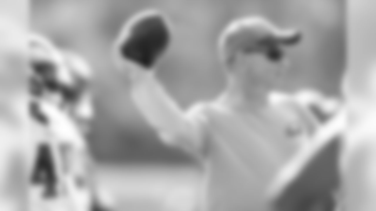 Safeties coach Tim Hauck