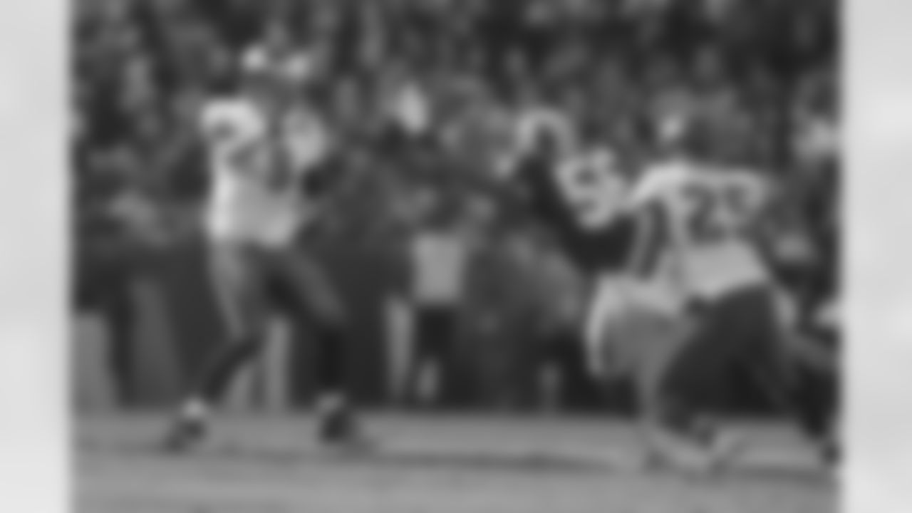 QB Nick Foles