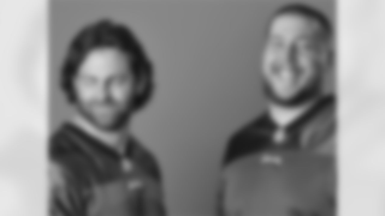 Honestly, we have no idea what's going on between G Evan Mathis and T Andrew Gardner