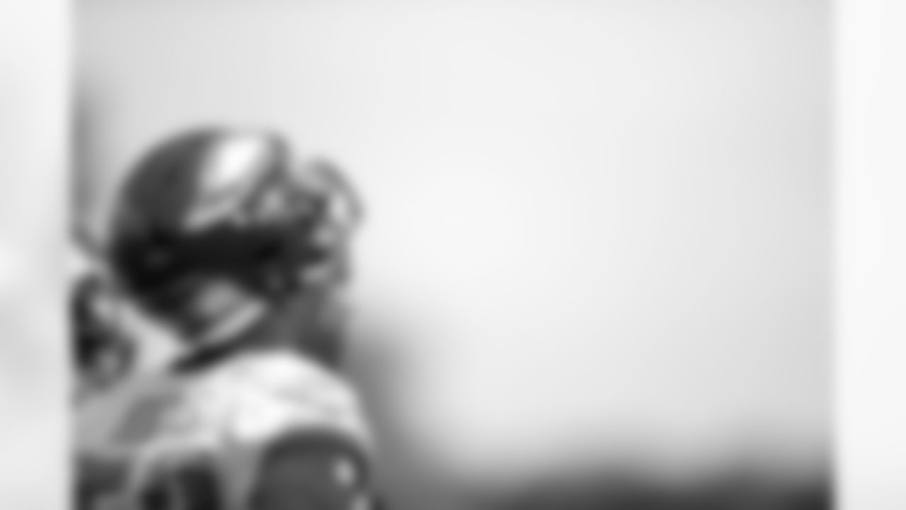 LB Jordan Hicks