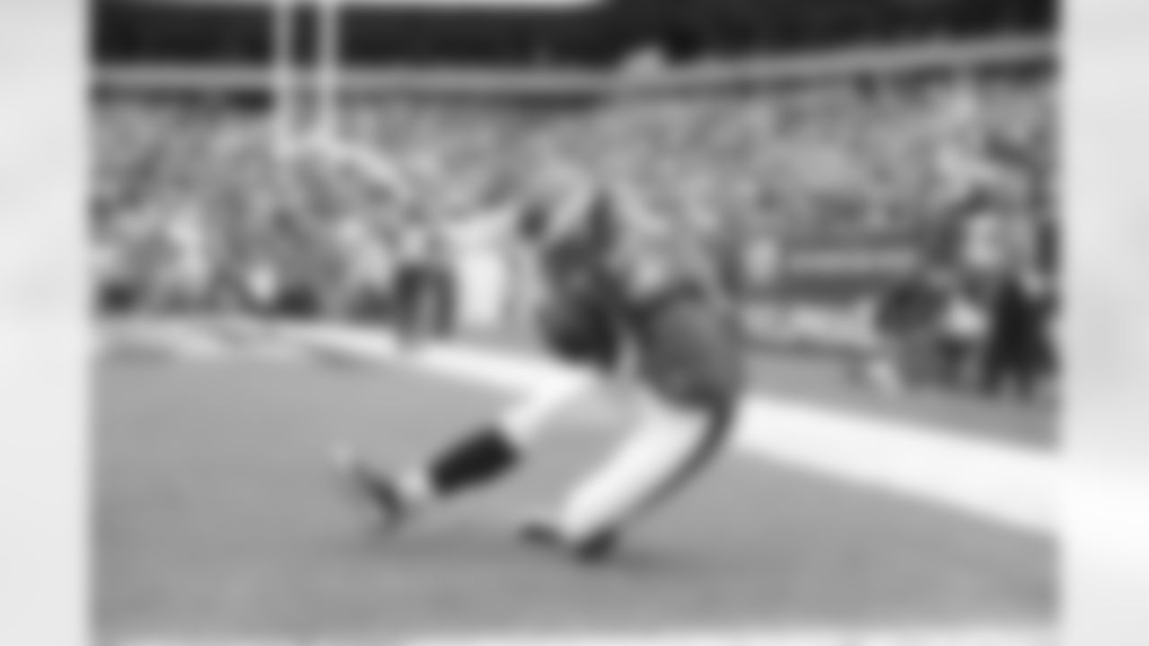 TE Clay Harbor