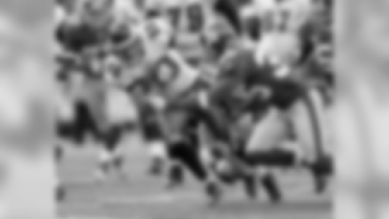 WR Kevin Curtis in action