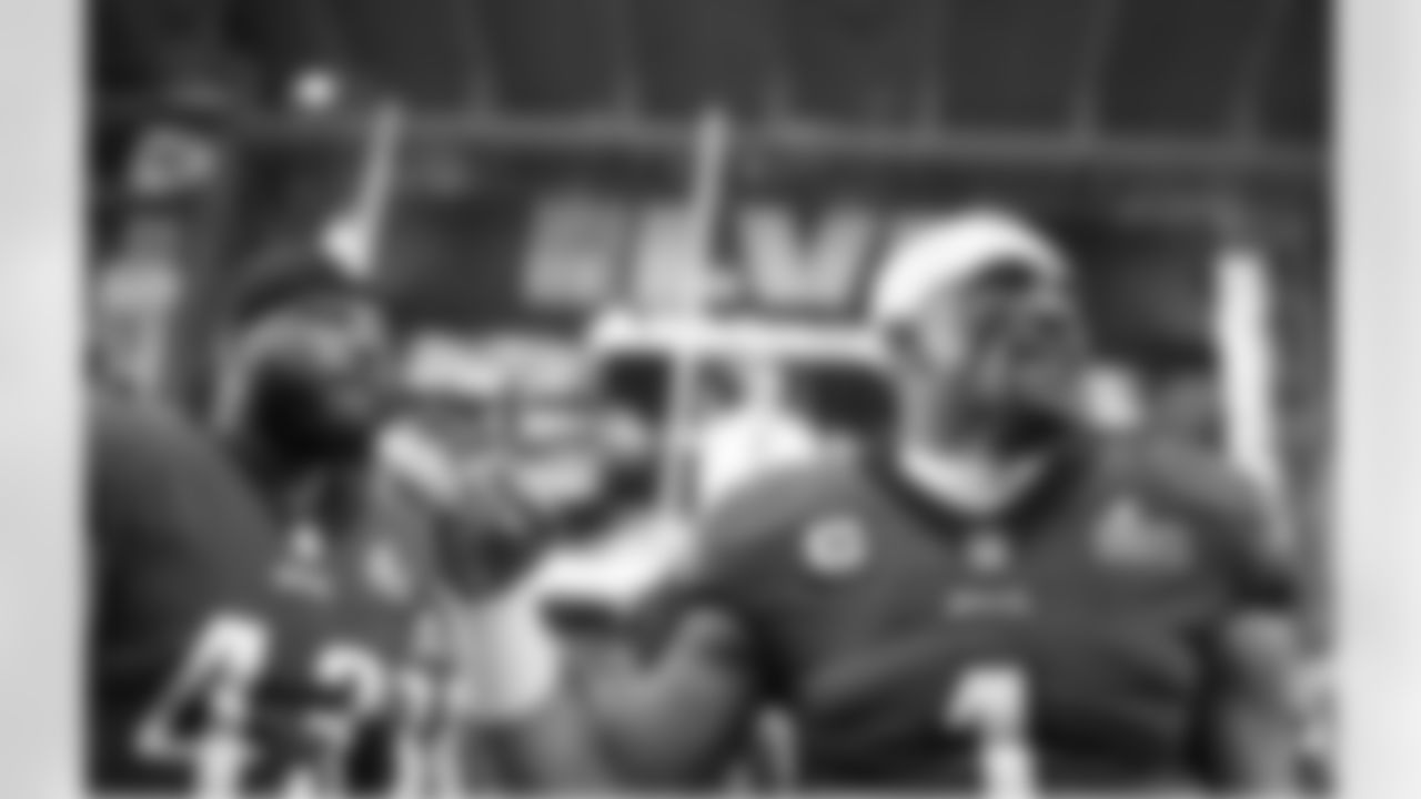 QB | Jalen Hurts and LB | Kyzir White
