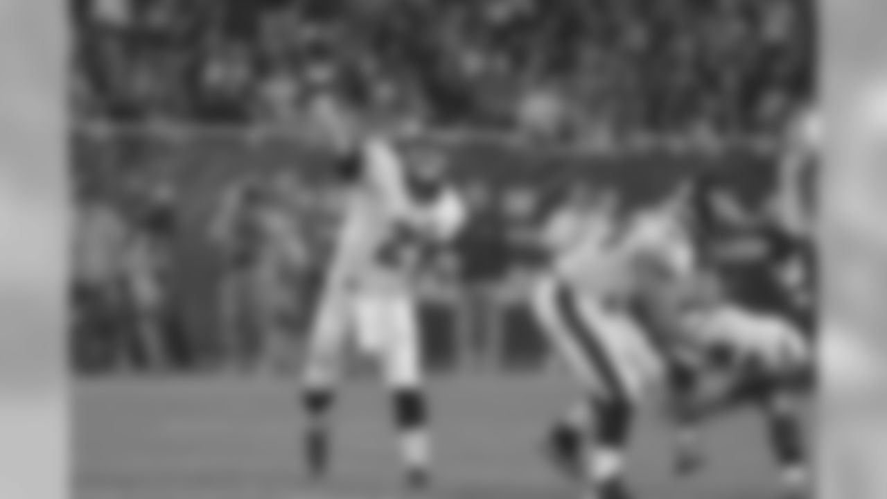 QB Matt Barkley