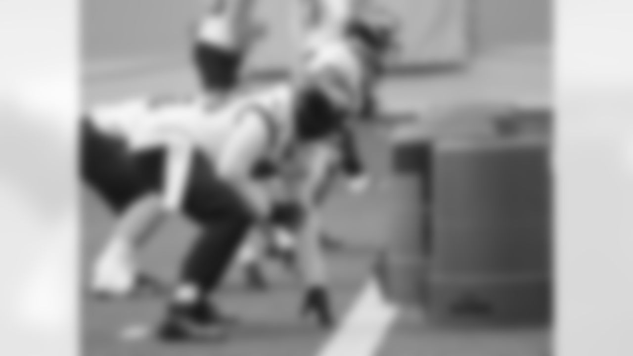 The defensive line getting ready for the weekend