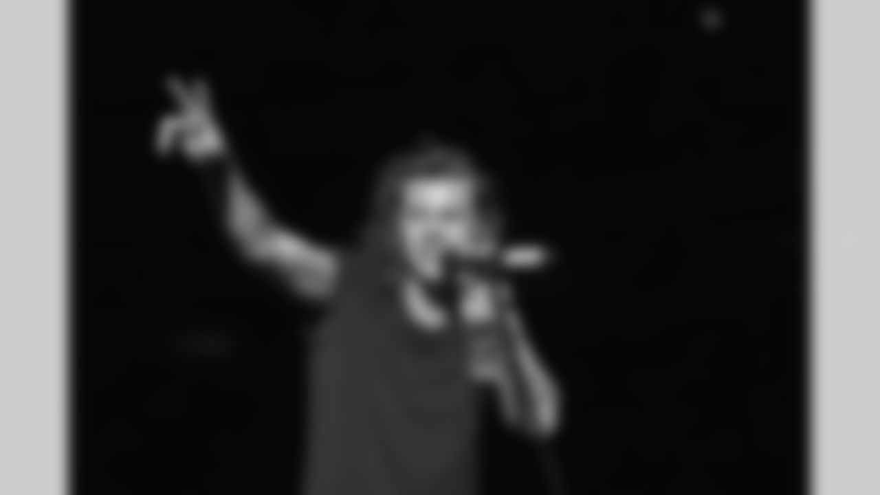Harry gets the crowd involved