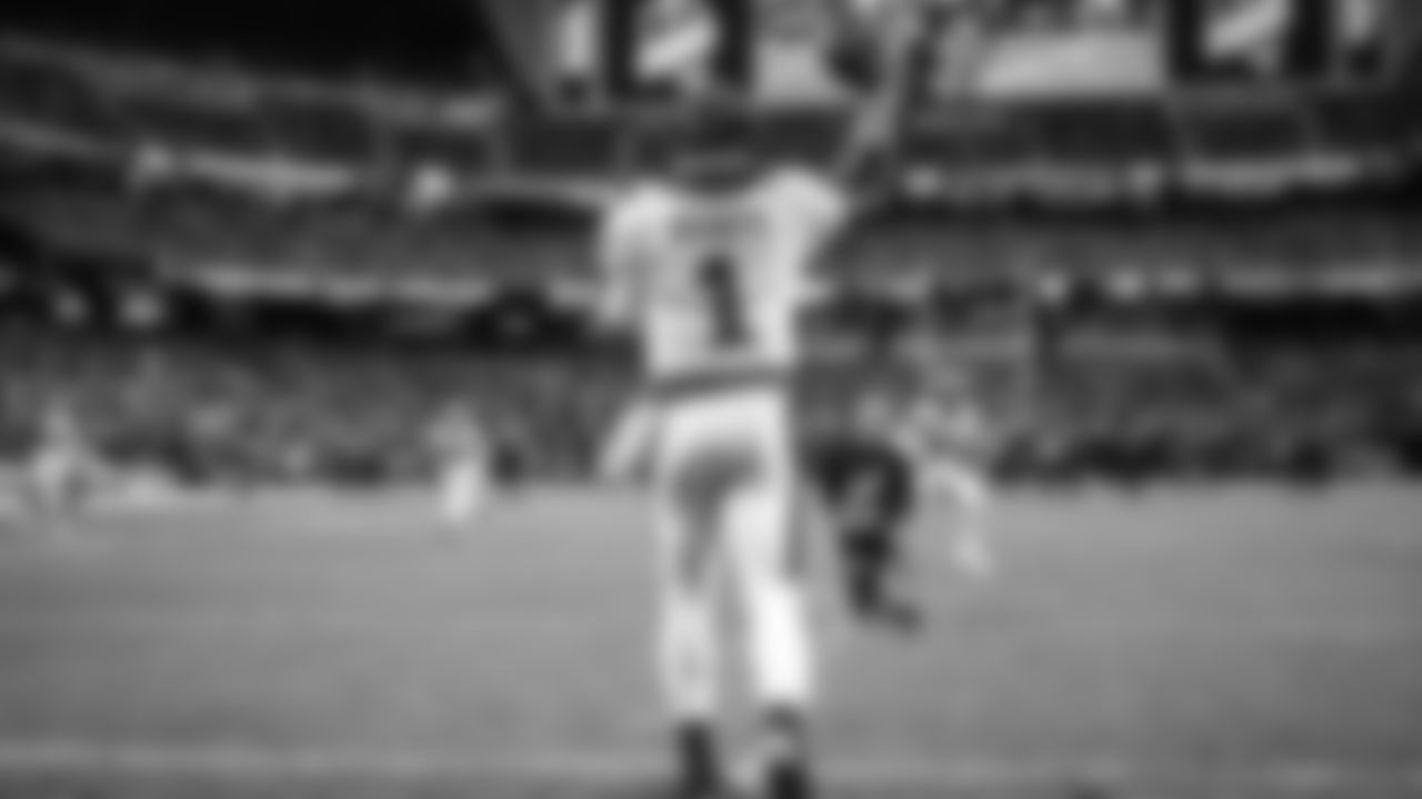 QB Jalen Hurts