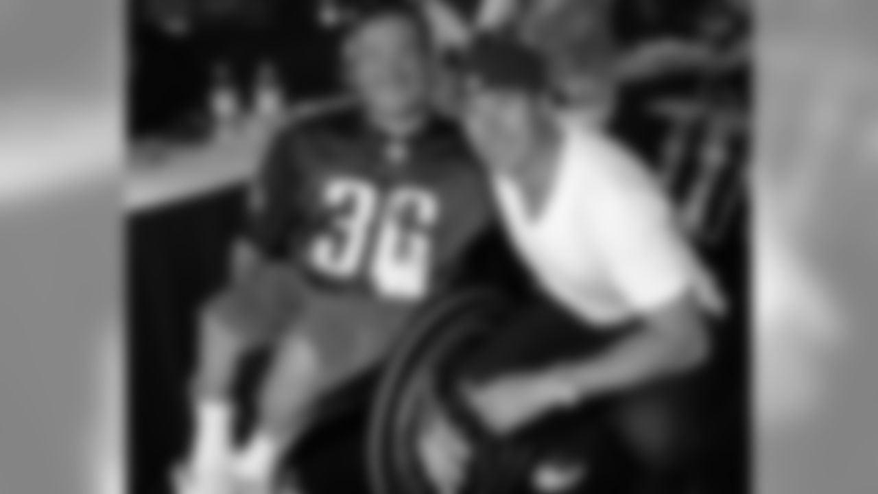 Photo op with QB A.J. Feeley